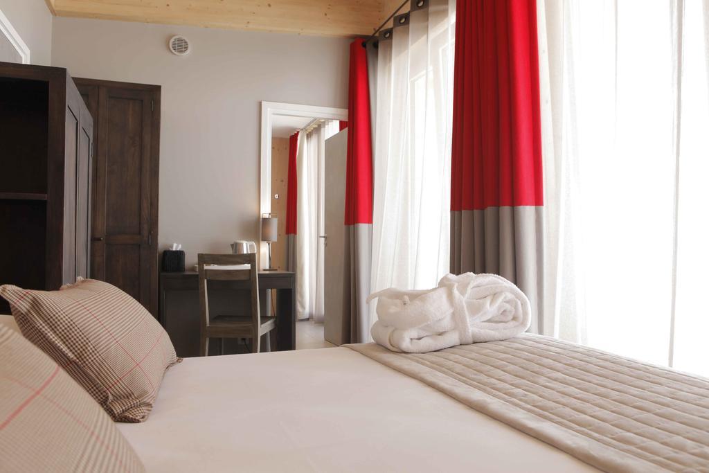 L'Aiguille Grive Chalets Hotel Les Arcs  Ruang foto